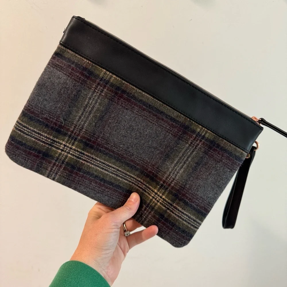 British‎ Bag Company Tweed Wool Blend Wristlet with Card Wallet